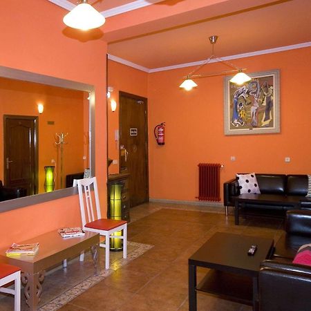 Hostal Rico Madrid Exterior foto