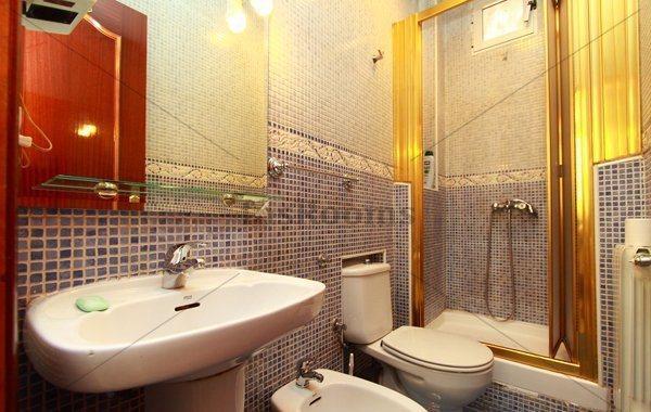 Hostal Rico Madrid Exterior foto